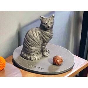 Vintage GS Heller Fine Pewter Tabby Cat 1984 1"‎